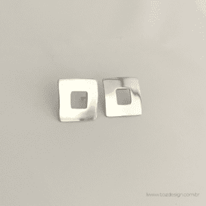 Brinco quadrado